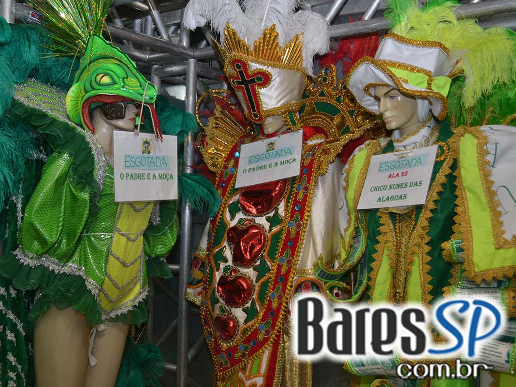 Mr Catra se apresentou no ensaio da Mancha Verde para o Carnaval 2013 Mr Catra se apresentou no ensaio da Mancha Verde para o Carnaval 2013